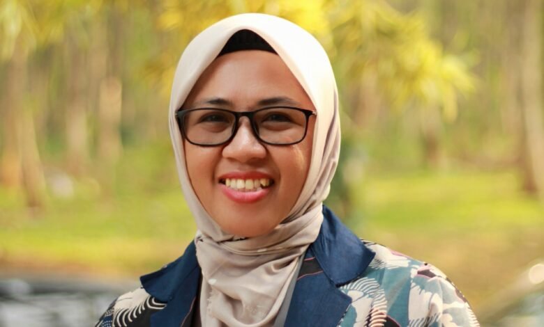 MEGA OKTAVIANY (Ekonom Universitas Gunadarma)